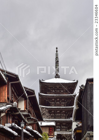 Tower of Yasaka Hokan-ji Temple Tower of Yasaka Hokan-ji Temple 23346684