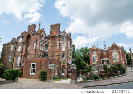 Brick mansion in the suburbs of London Brick mansion in the suburbs of London 23350732