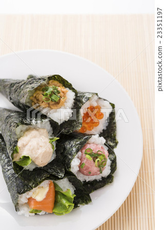 5 kinds of hand rolled sushi 5 kinds of hand rolled sushi 23351197