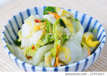 Chinese cabbage pickles 23353817