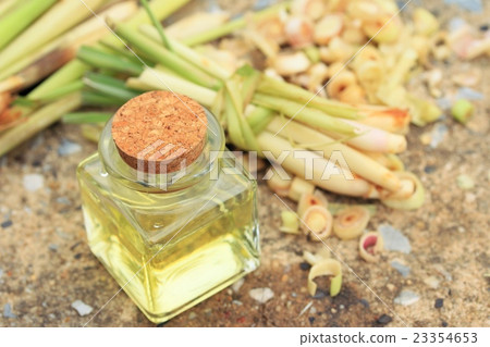 lemon grass essential oil 23354653