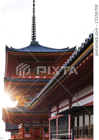 Kiyomizu寺和京都的三重塔 Kiyomizu寺和京都的三重塔 23356708