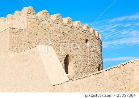 in oman    muscat    the   old defensiv  23357364