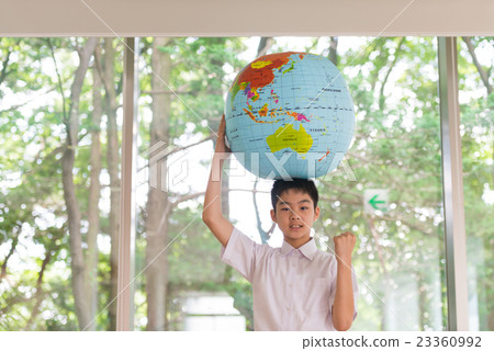 Junior high school student, future image 23360992