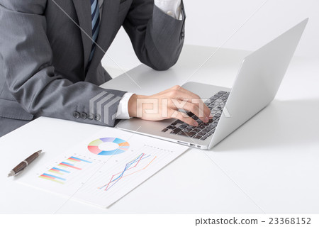 企業場面男性辦公室 企業場面男性辦公室 23368152