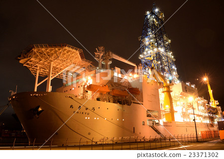 Deep sea exploration ship "CHIKYU" 23371302