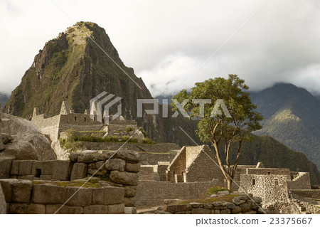 Ruins of Machu Picchu and Wayna Picchu in Peru 23375667