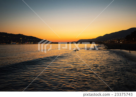 圖庫照片: alanya in the evening