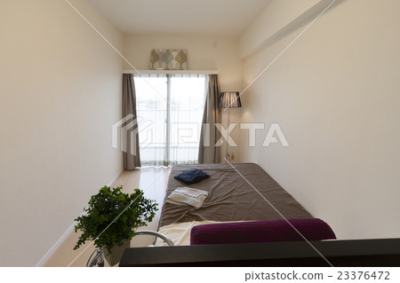 住宅公寓房間圖像南側陽台自然採光床家具室內 23376472
