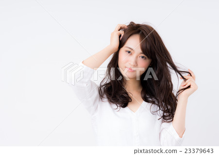 young woman      23379643