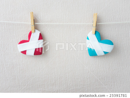 Heart illness, trauma, stress, fight, health care, clothespin, divorce, divorce engagement 23391781