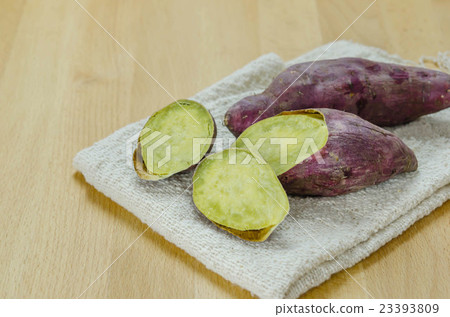 Organic sweet potatoes 23393809