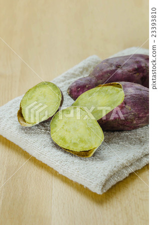 Organic sweet potatoes 23393810