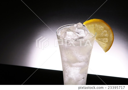 Lemon soda 23395717