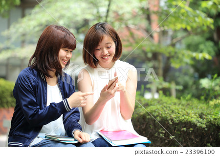 觀看smaho的女性大學生 觀看smaho的女性大學生 23396100