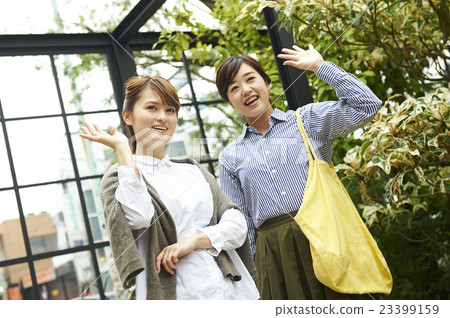 Shopping shooting cooperation: TENOHA DAIKANYAMA Shopping shooting cooperation: TENOHA DAIKANYAMA 23399159