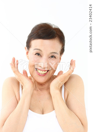 Senior beauty Senior beauty 23402414