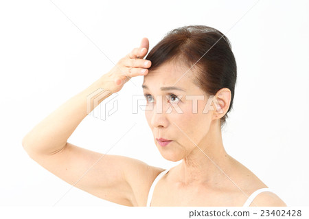 Senior beauty Senior beauty 23402428