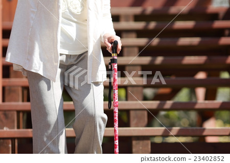 高級女人下樓梯 23402852