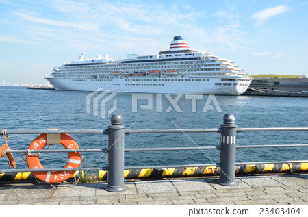 Scenery of the large pier 23403404