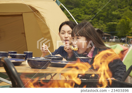 Family barbecue 23403896