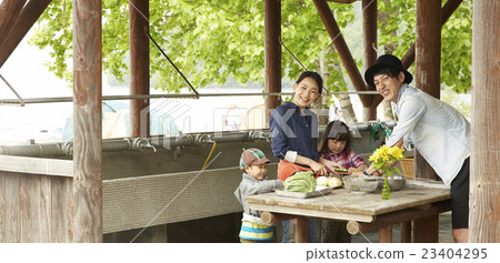 Family camp food 23404295