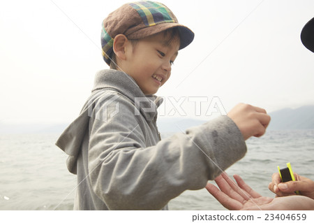 父母和孩子釣魚 父母和孩子釣魚 23404659