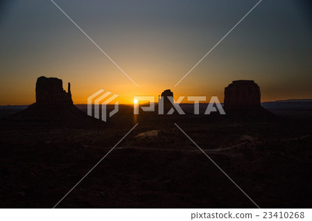 Monument Valley Monument Valley 23410268