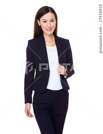 Businesswoman portrait 23416919