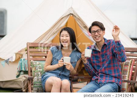 Couple outdoor image 23419243