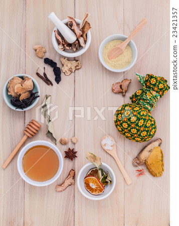 Natural Spa Ingredients herbal compress ball  23421357