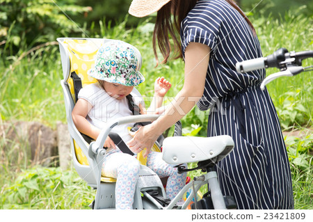 Child on child seat Child on child seat 23421809