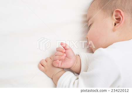 Baby's nap 23422012