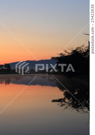 交付黎明的水面日 交付黎明的水面日 23422638