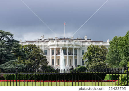 White House building in Washington DC  cloudy day 23422795
