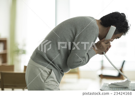 Senior male phone call Senior male phone call 23424168