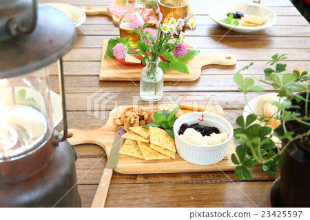 Camp rice Camp rice 23425597