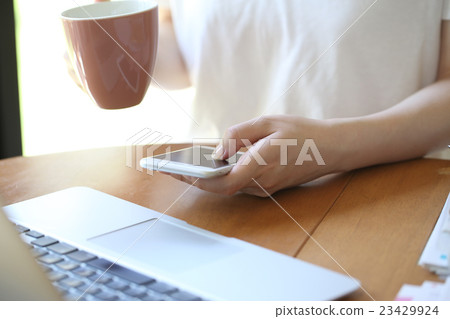 觀看smaho的女商人 23429924