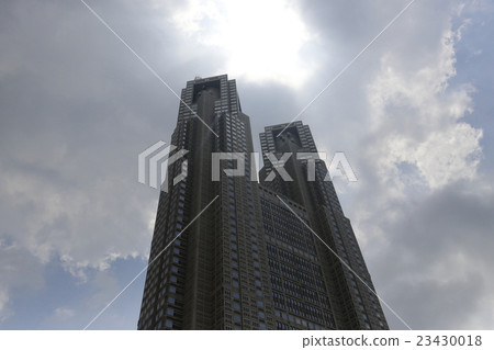 Sunlight returns to the city government 23430018