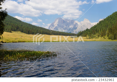 Beautiful alpine panorama Beautiful alpine panorama 23432961