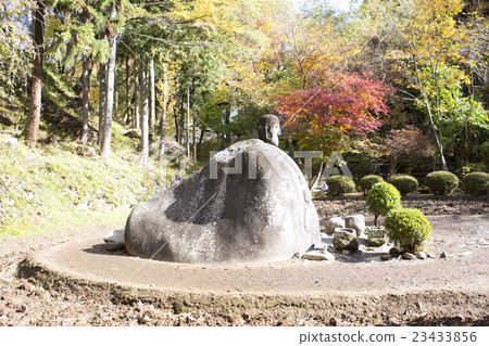 The stone Buddha of Manji for Shimosuwa Nagano 23433856