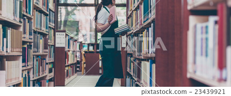 一個圖書館 23439921