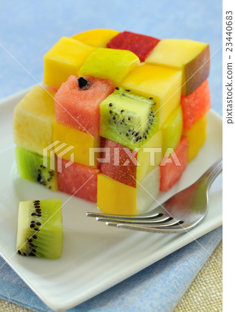 Fresh fruit salad 23440683