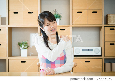 Housewife (tired) Housewife (tired) 23443069
