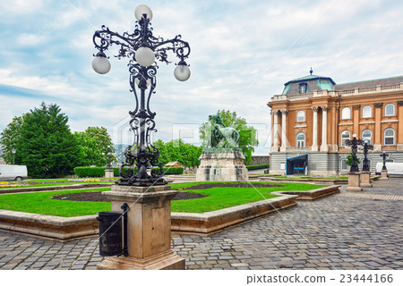 Budapest Royal Castle  23444166