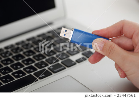 USB存儲器和計算機 23447561