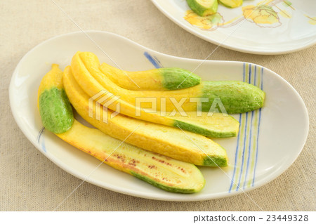 Safer of Zephyr Zucchini 23449328