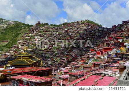 Landscape of Tibet / Larnunggarpa Landscape of Tibet / Larnunggarpa 23451711