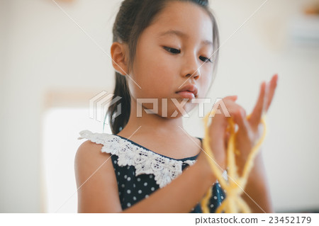 貓咪的搖籃 兒童 孩子 23452179