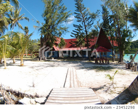 Carap island resort filled with nature in Palau / Karp Island Carap island resort filled with nature in Palau / Karp Island 23452298